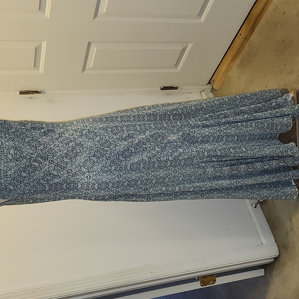 Cabi Maxi Slip Dress Flowy Size 8 Romantic Sexy Party - Picture 5 of 10